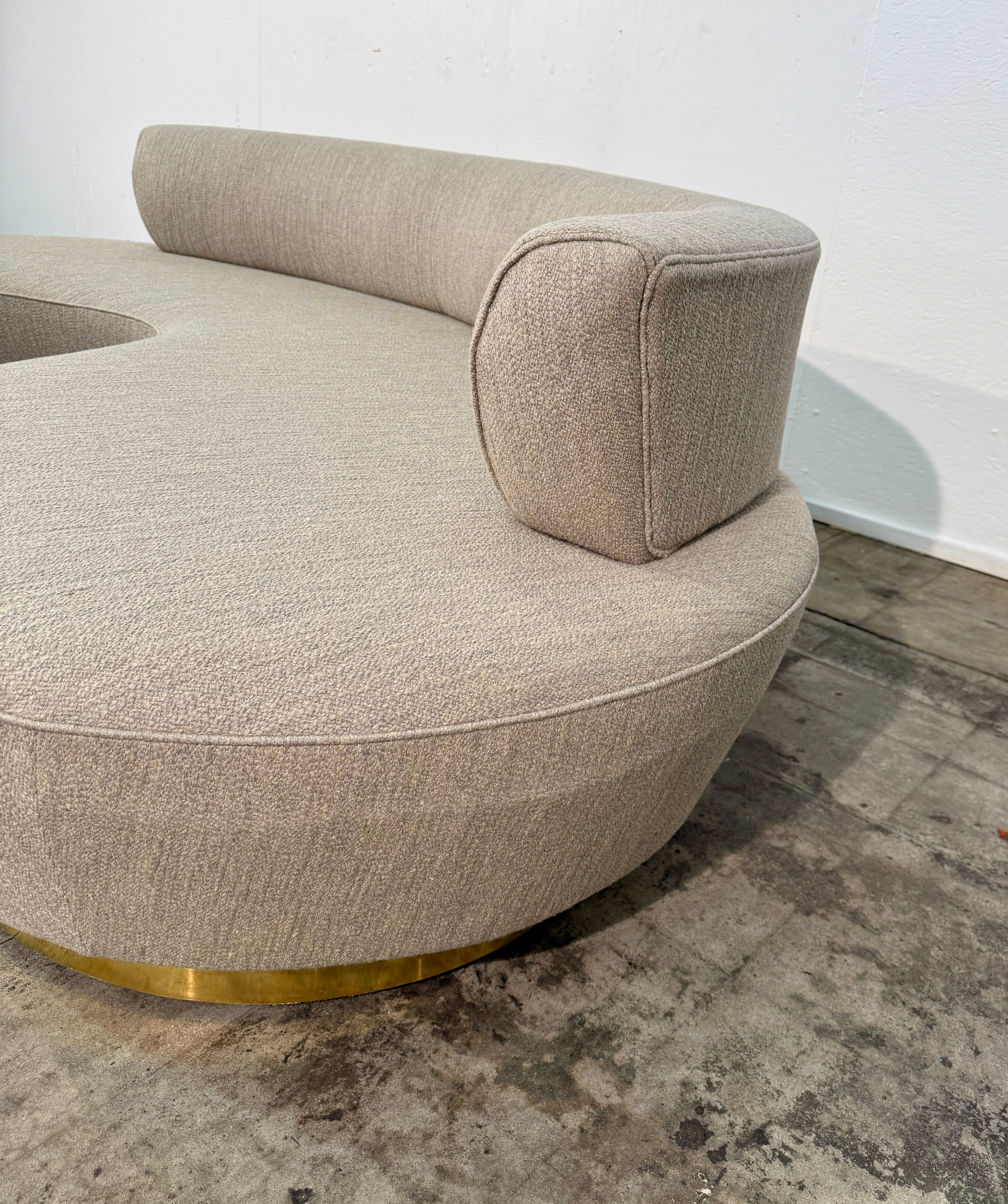 Serpentine Sofa, attributed to Vladimir Kagan, USA, 1980s