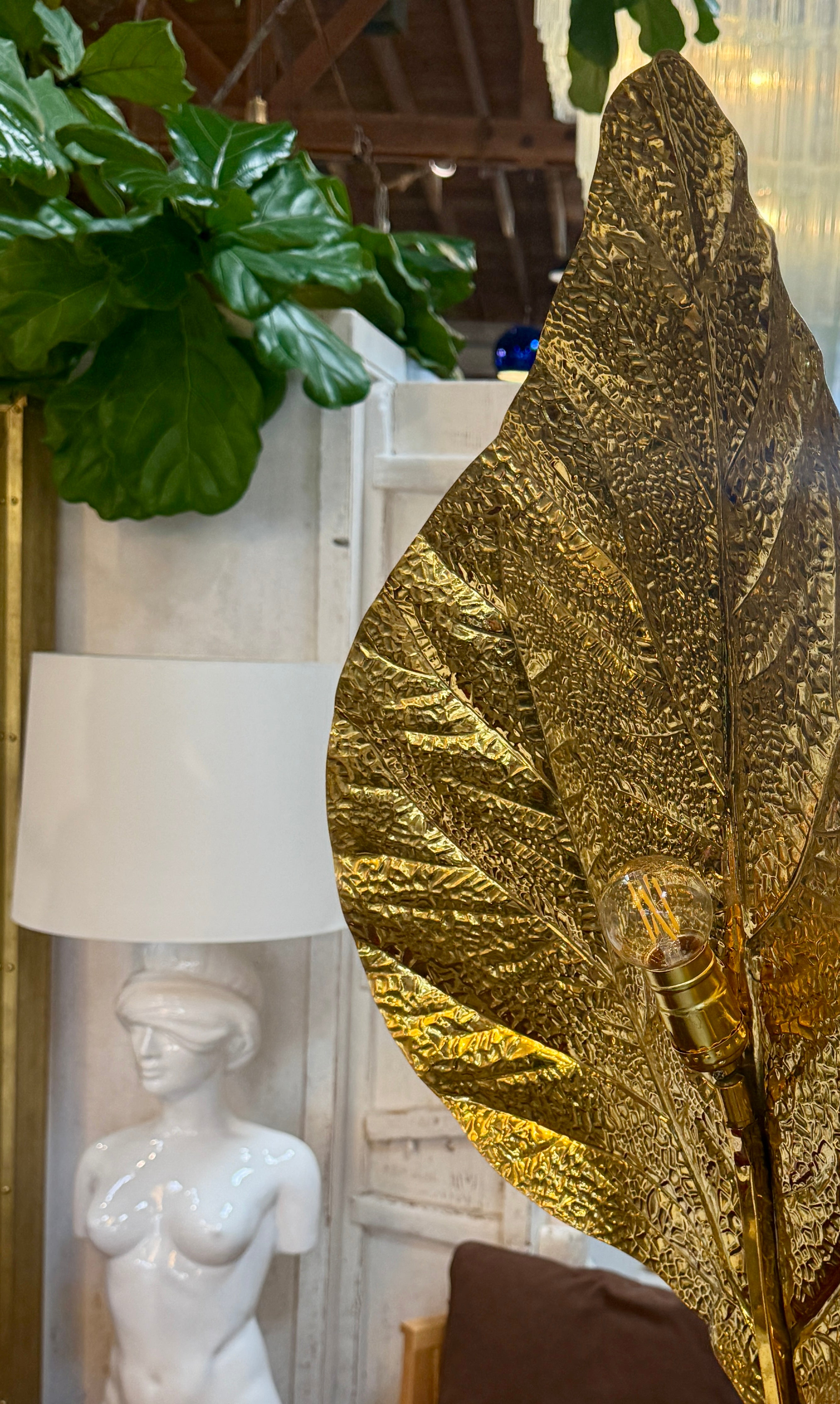 Tommaso Barbi Leaf Floor Lamp in Brass, Italy, 1970s