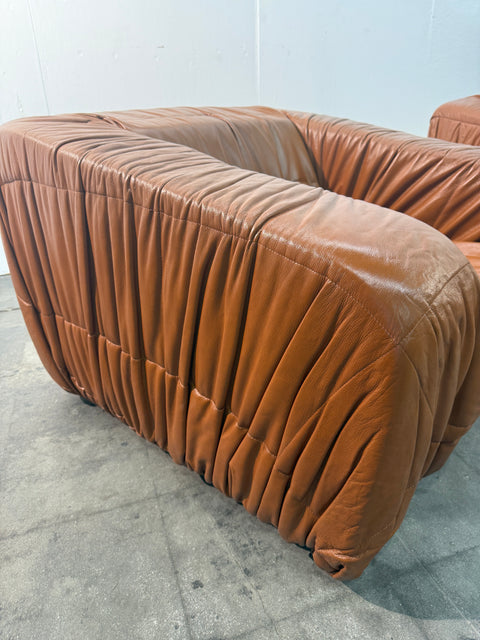 Pair of vintage Piumino armchairs by De Pas, D'Urbino & Lomazzi in leather, Italy, 1970's