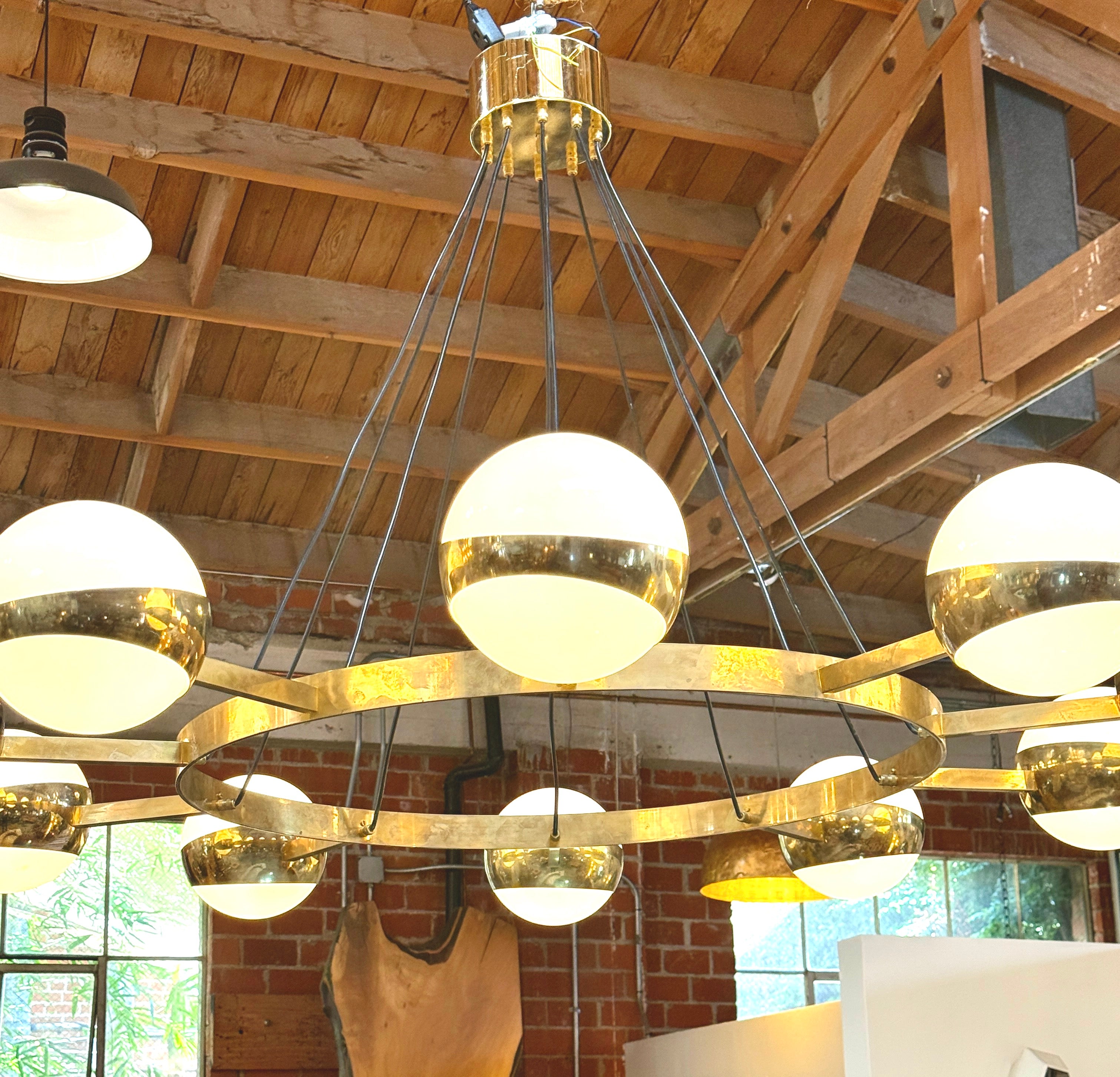 Italian Chandelier by Stilnovo, 10 lights