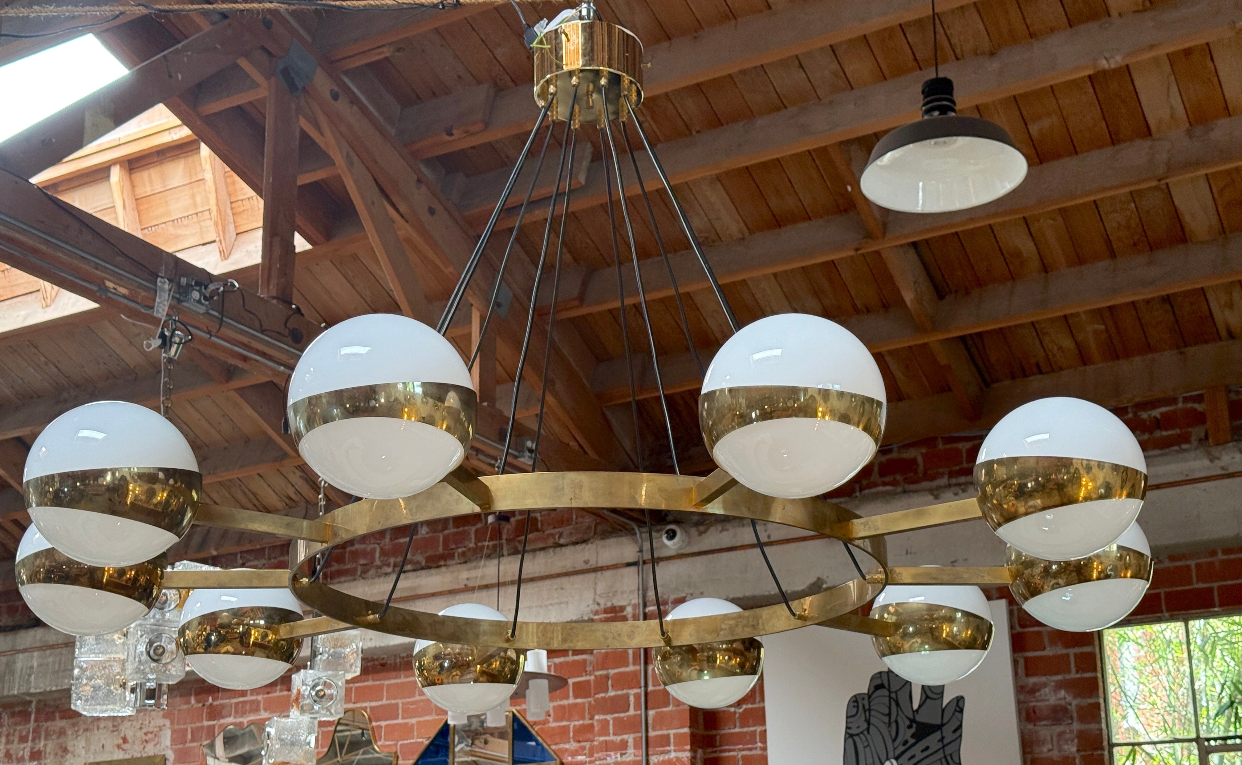 Italian Chandelier by Stilnovo, 10 lights