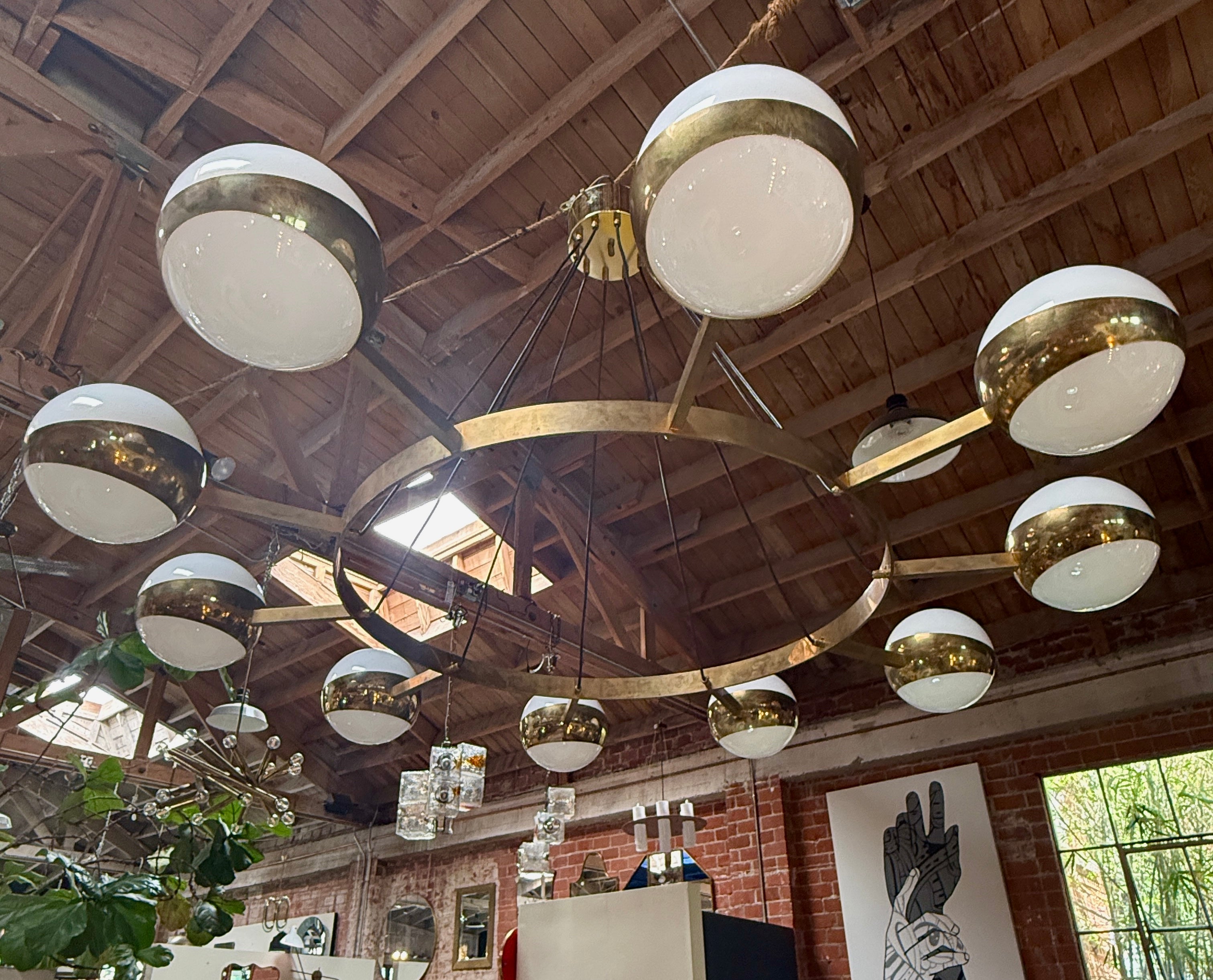 Italian Chandelier by Stilnovo, 10 lights