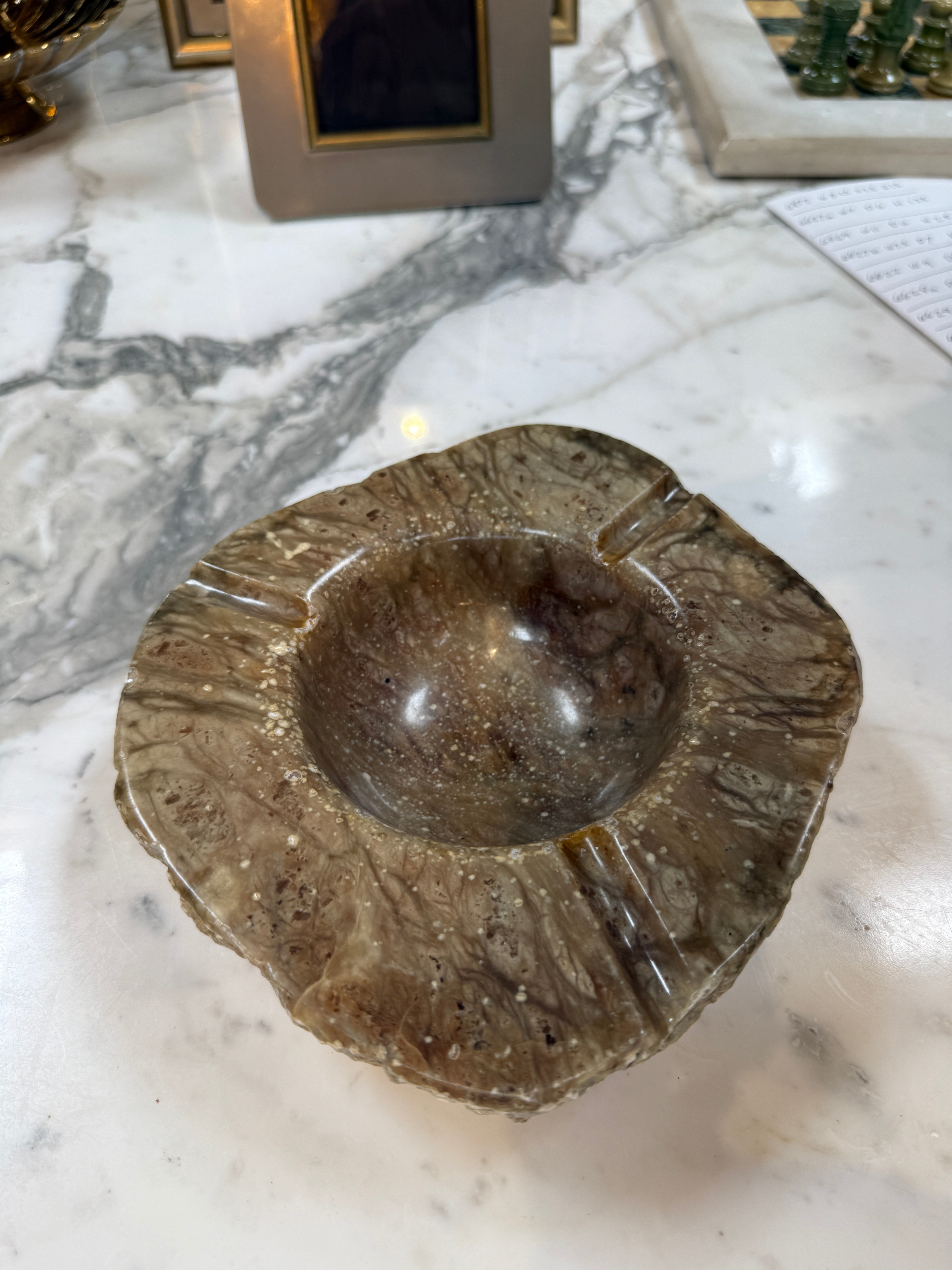 Vintage-Style Brown Marble Ashtray – Hand-Carved Organic Shape, 3 Cigar Rests