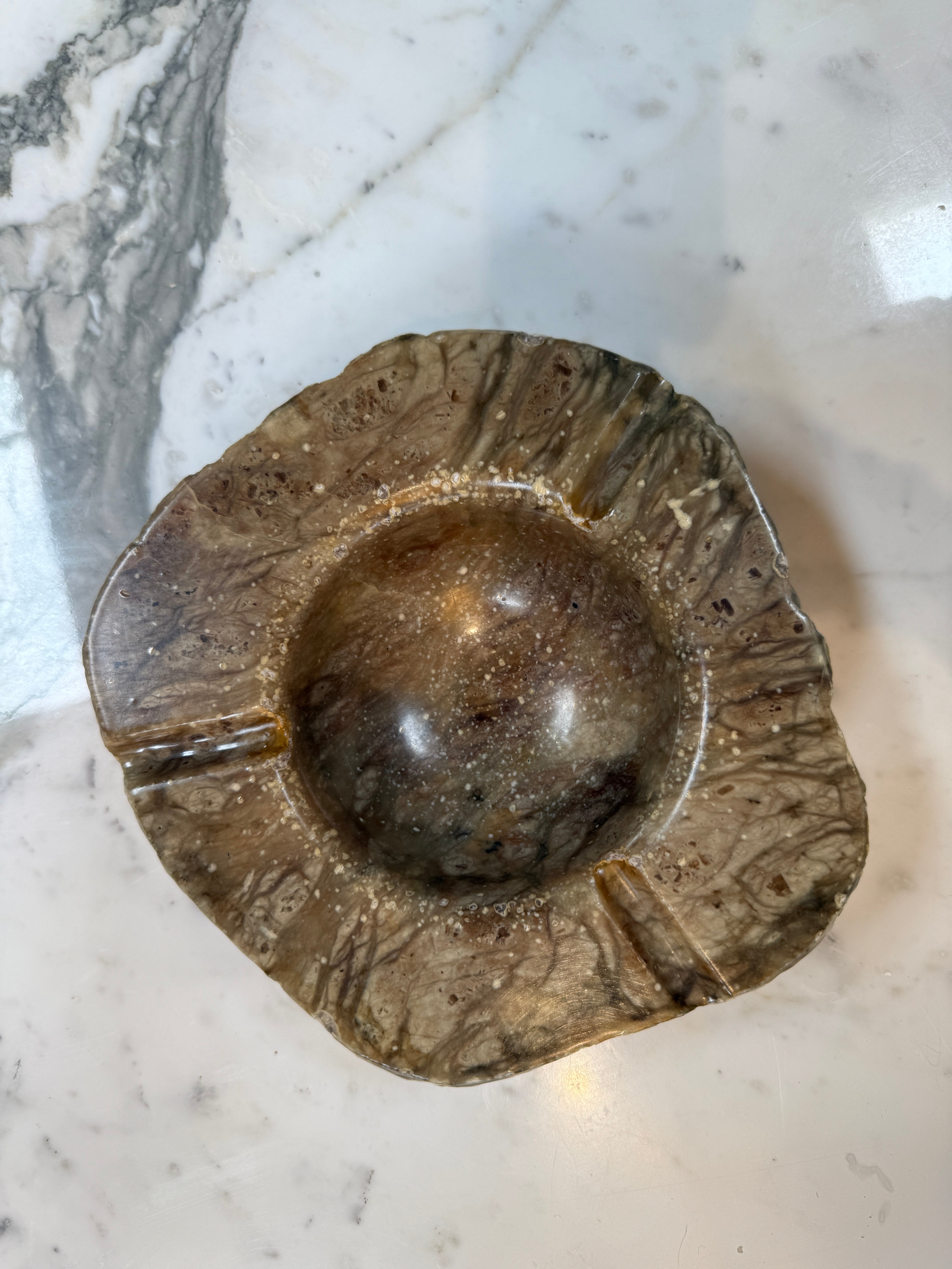 Vintage-Style Brown Marble Ashtray – Hand-Carved Organic Shape, 3 Cigar Rests