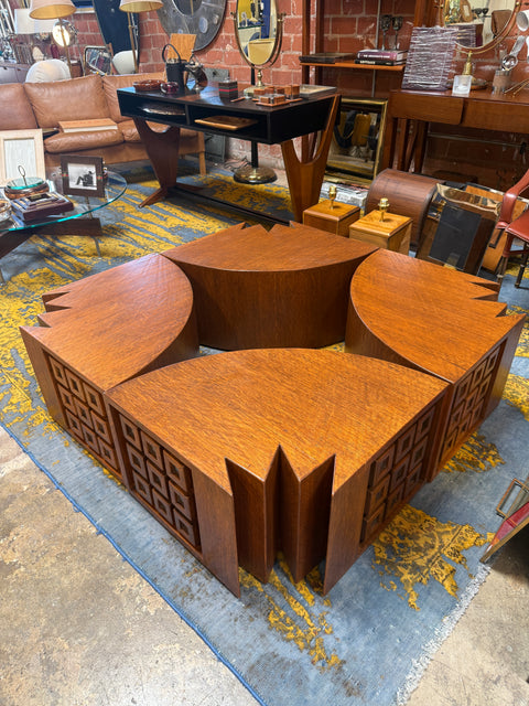 Rare Modular "Quadrifoglio" Coffee Table in Carved Oak by Giuseppe Rivadossi, 1970s