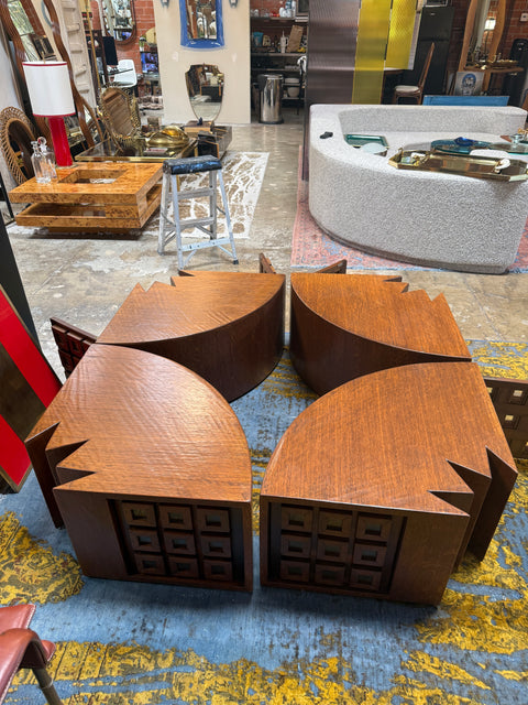 Rare Modular "Quadrifoglio" Coffee Table in Carved Oak by Giuseppe Rivadossi, 1970s