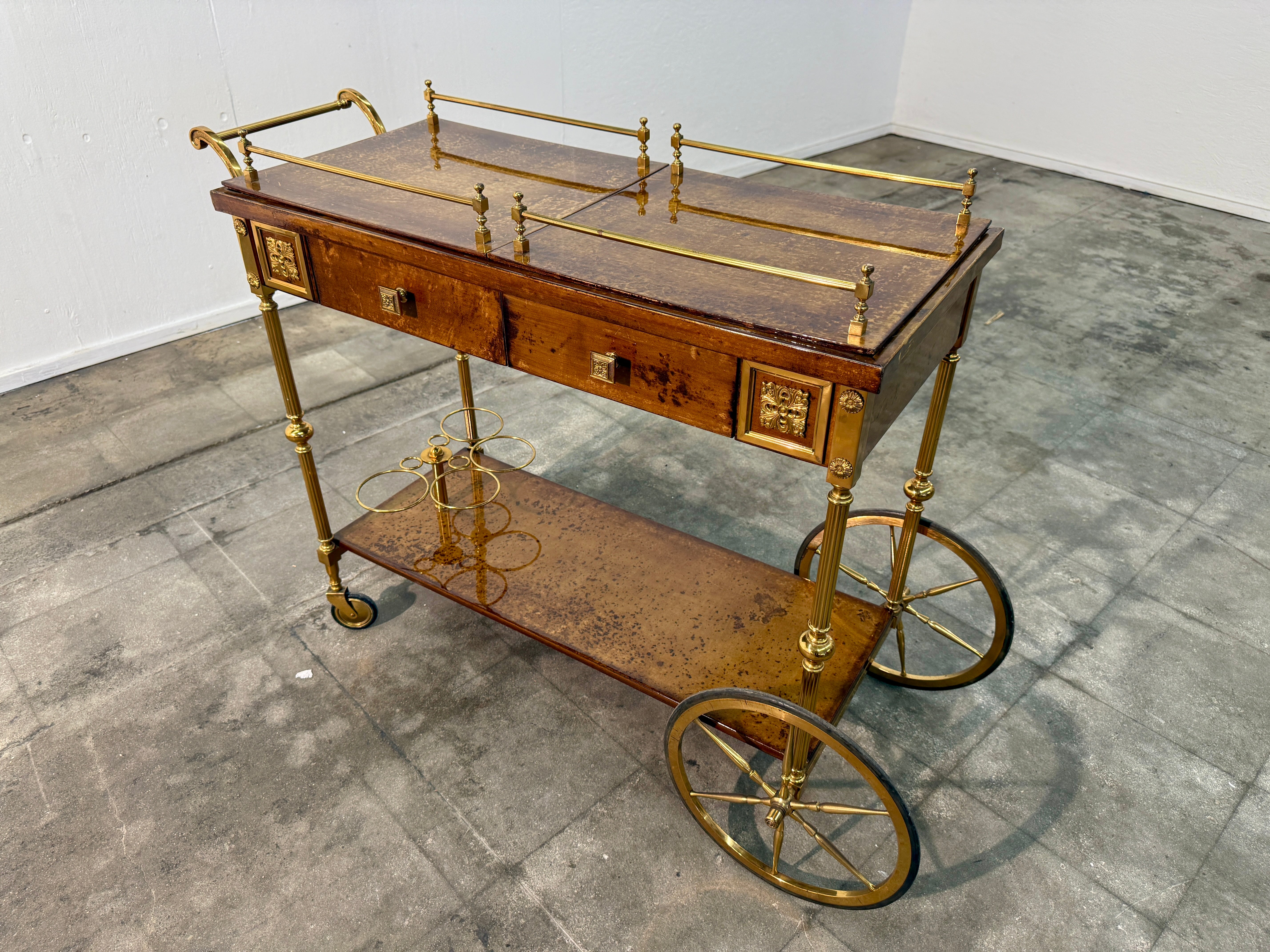 Italian Burl Wood and Brass Bar Cart, 1950s