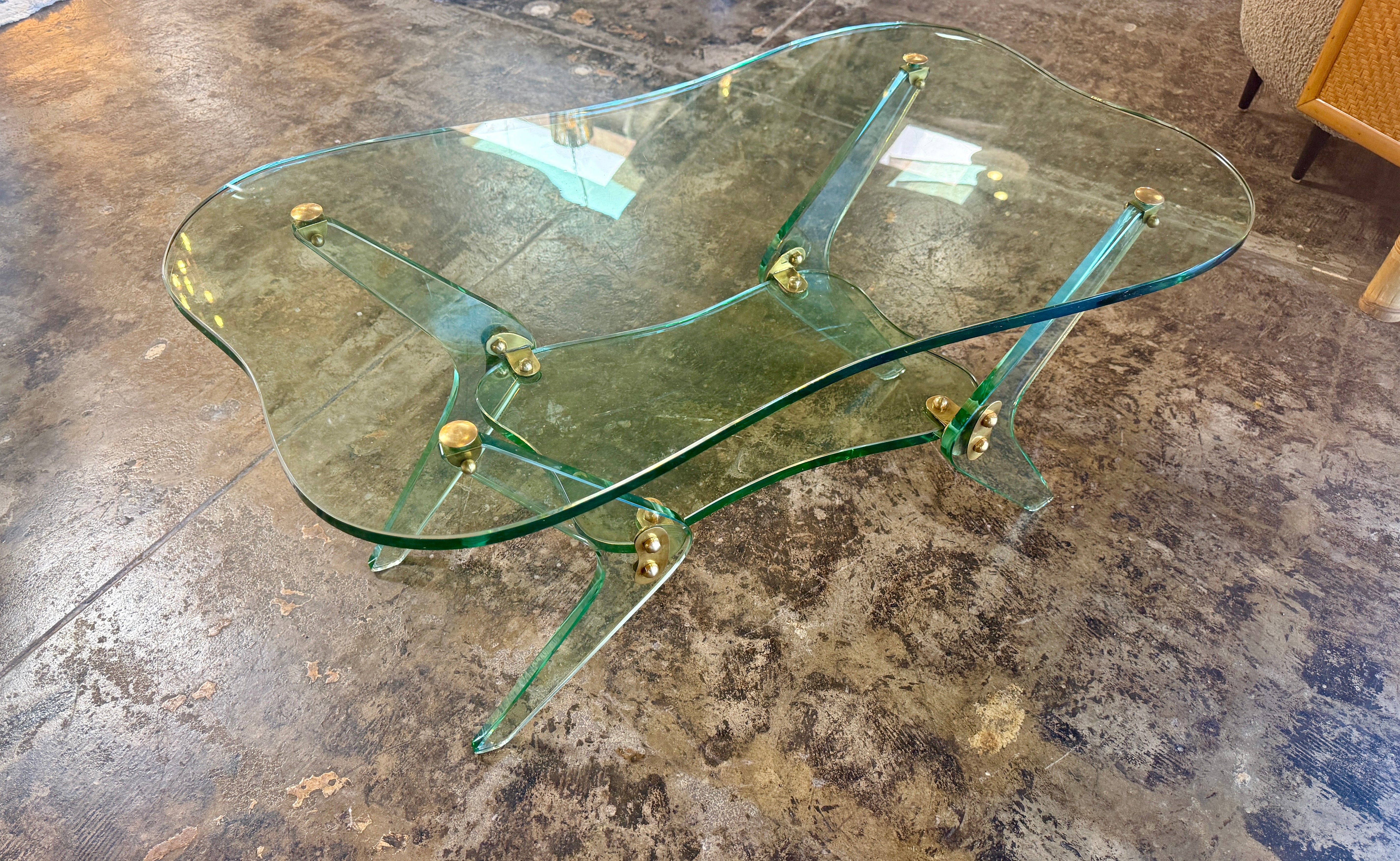 Fontana Arte Sculptural Glass Coffee Table, Italy, 1970s