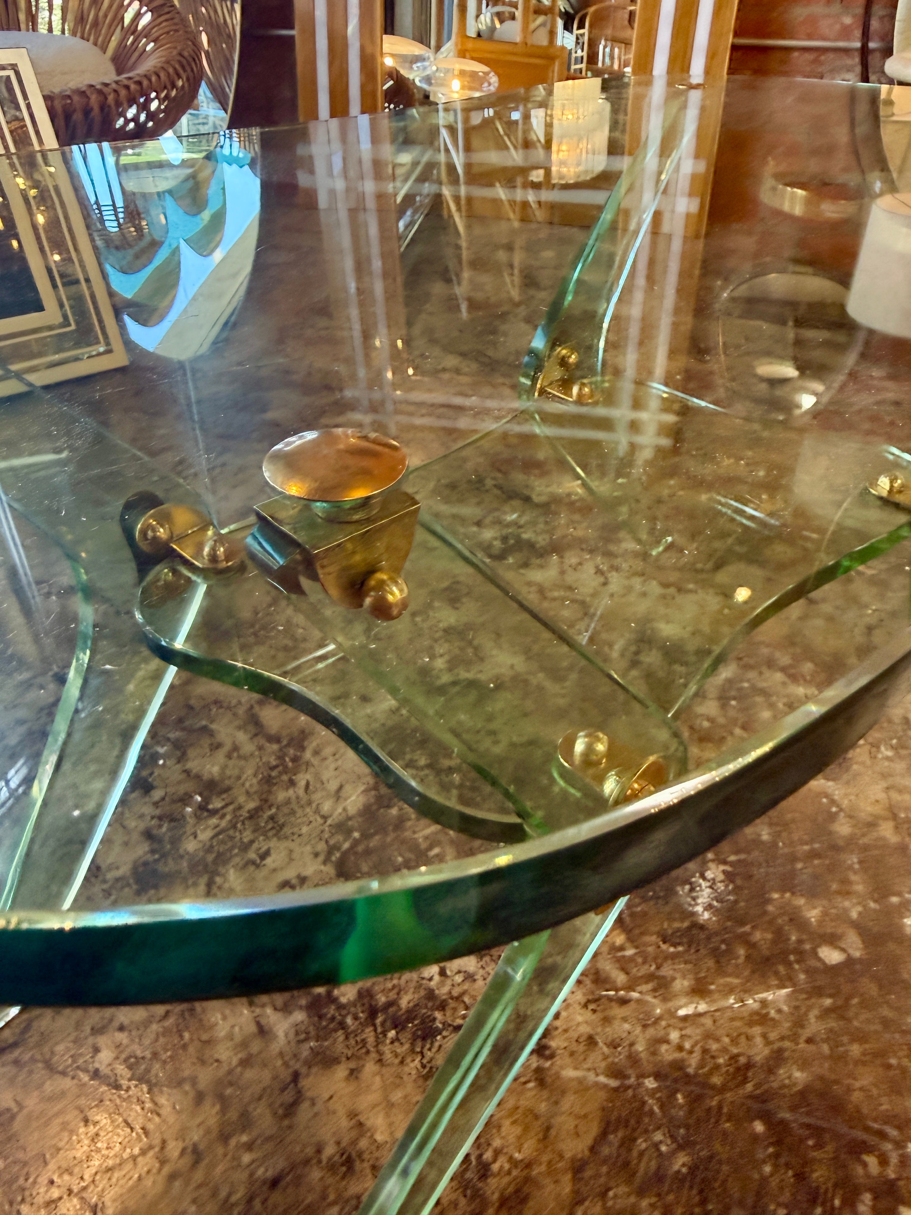Fontana Arte Sculptural Glass Coffee Table, Italy, 1970s