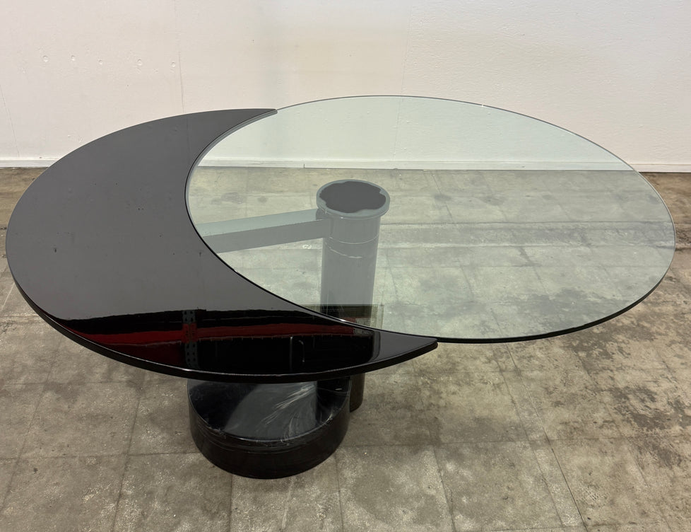 “Moon” Extendable Dining Table by Mario Mazzer for Zanette