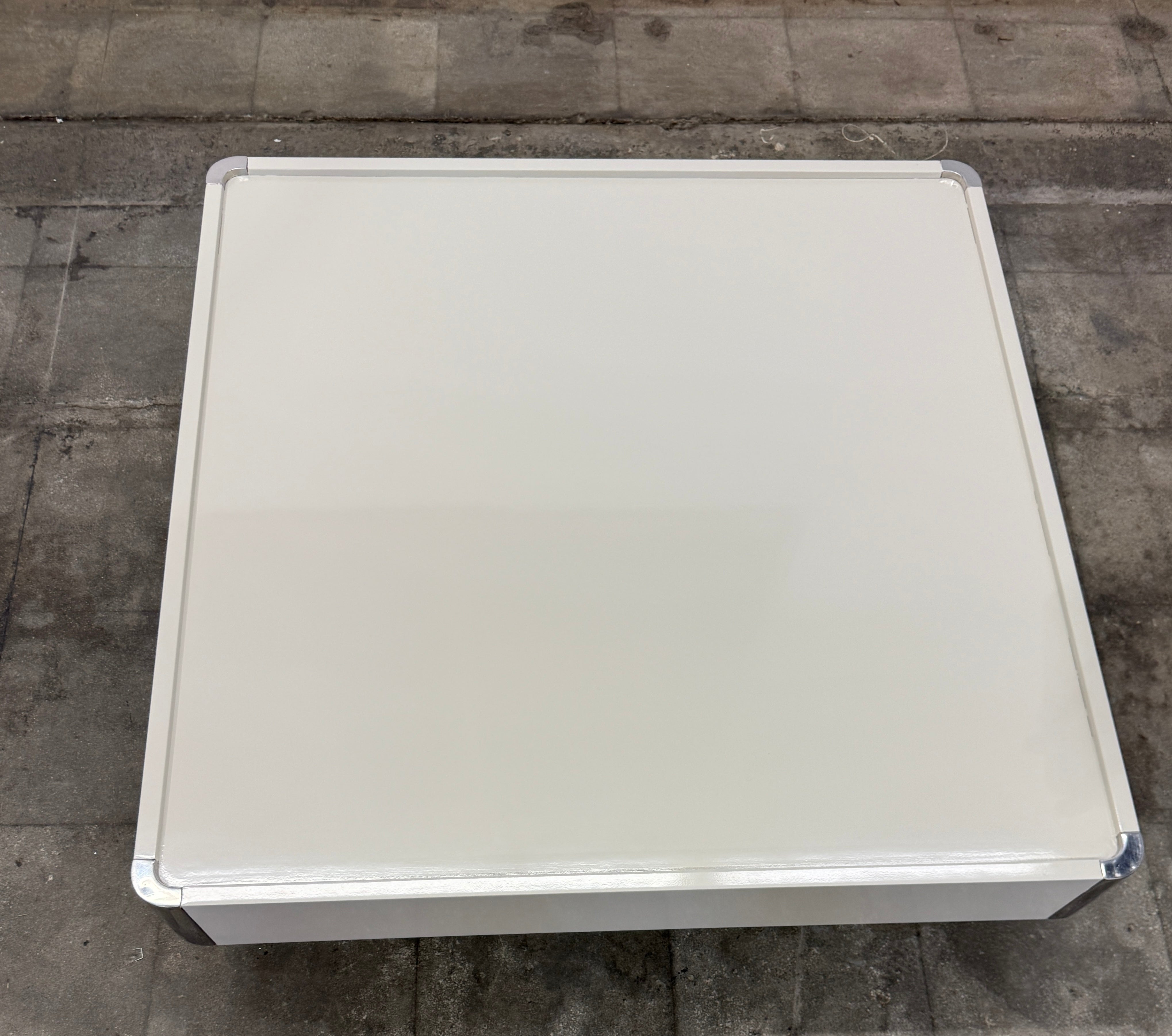 White Lacquer Coffee Table Attributed to Willy Rizzo