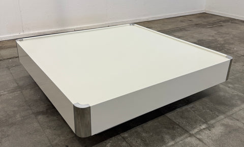 White Lacquer Coffee Table Attributed to Willy Rizzo
