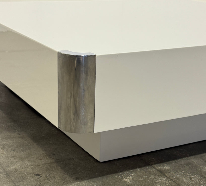 White Lacquer Coffee Table Attributed to Willy Rizzo