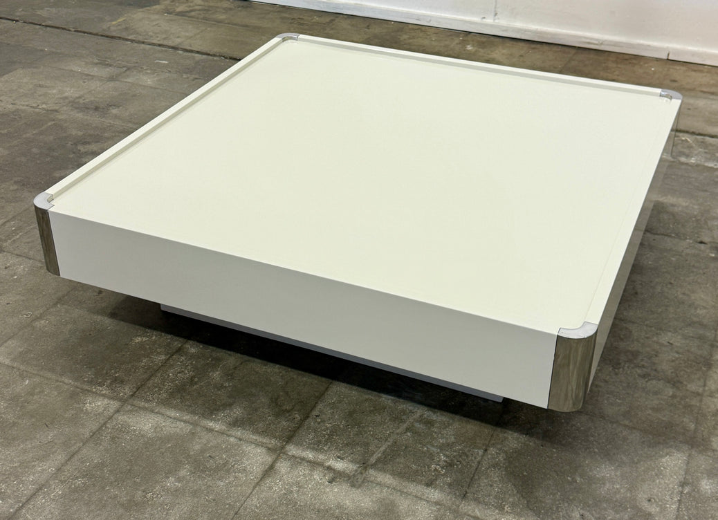 White Lacquer Coffee Table Attributed to Willy Rizzo
