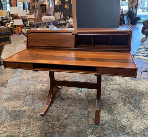 Gianfranco Frattini Writing Desk in Walnut, Italy, 1960s