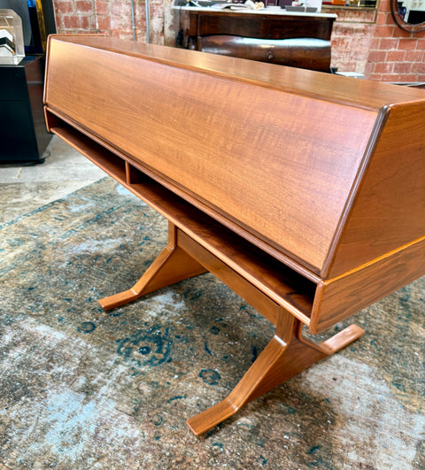 Gianfranco Frattini Writing Desk in Walnut, Italy, 1960s