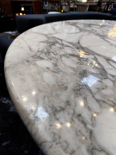 Angelo Mangiarotti Calacatta  Marble Round Oversize Dining Table, 1970s