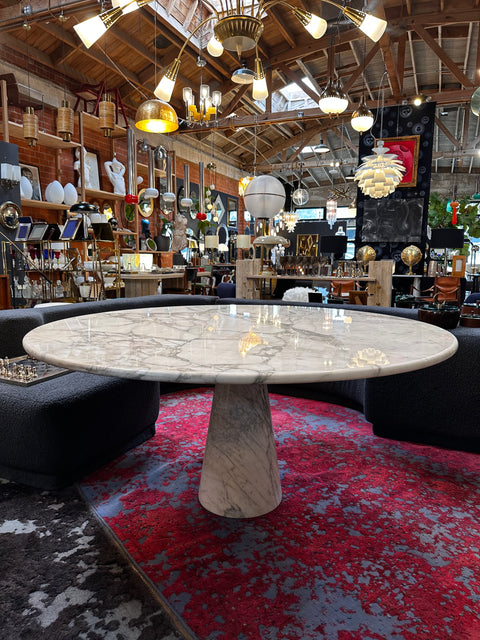 Angelo Mangiarotti Calacatta  Marble Round Oversize Dining Table, 1970s