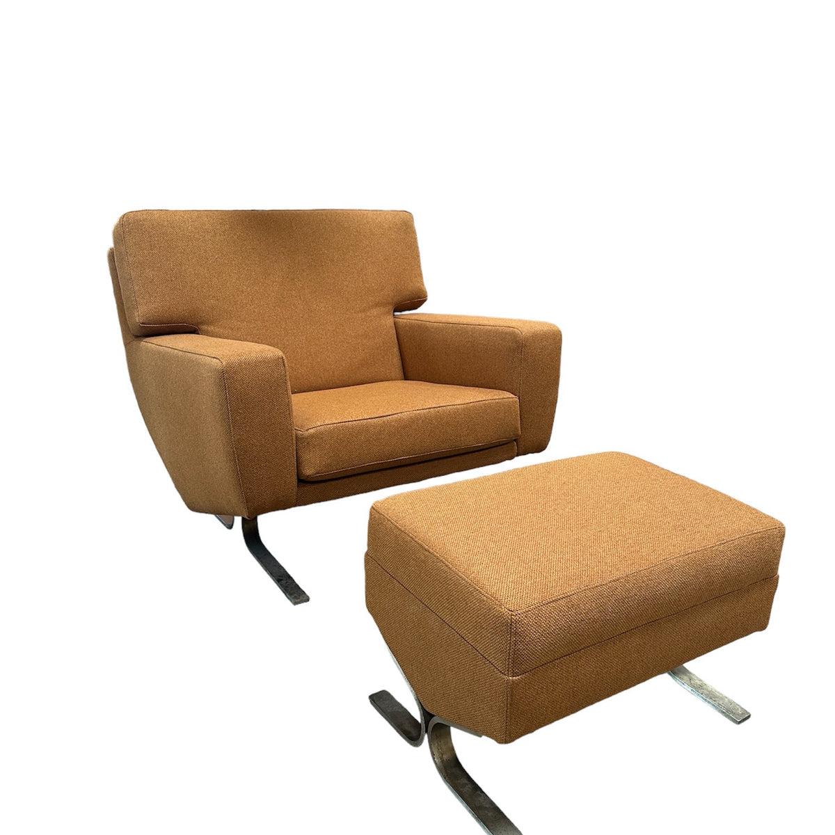 Mid century club chair hot sale