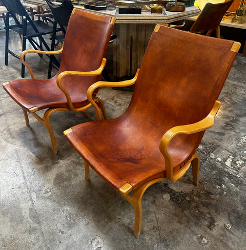 Pair of Bruno Mathsson "Eva" Easy Chairs in Brown Original Leather, Sweden 1970s