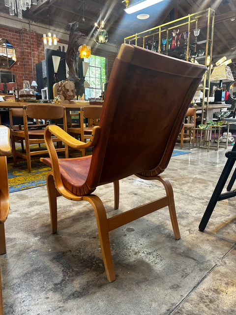 Pair of Bruno Mathsson "Eva" Easy Chairs in Brown Original Leather, Sweden 1970s