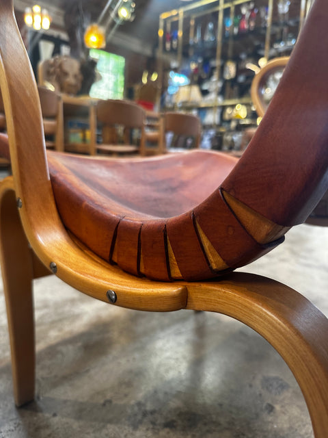 Pair of Bruno Mathsson "Eva" Easy Chairs in Brown Original Leather, Sweden 1970s