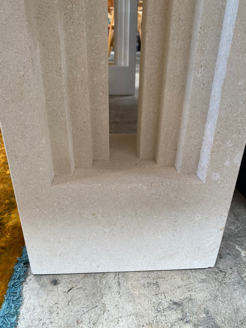 1980s Italian White Marble Dust Dining Table